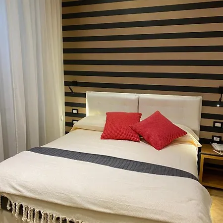 לינה וארוחת בוקר Kbirr Charming House נאפולי